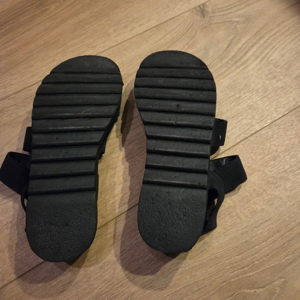 Madden‎ Girl Black Elastic Triple Strap Platform Lug Sole Sandals Slingback